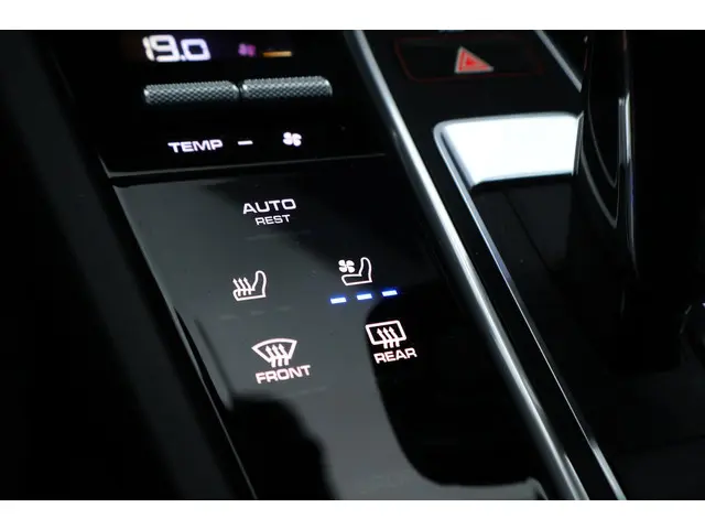 Porsche Cayenne 3.0 E-Hybrid 2021 Hybride Benzine 35