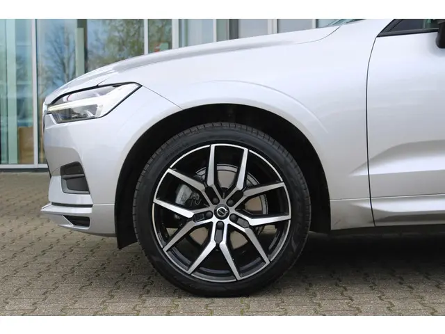 Volvo XC60 2.0 B5 Momentum Exclusive 2021 Benzine 38