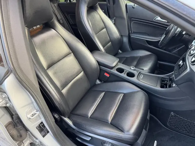 Mercedes-Benz CLA 200 Edition 1 PANO AUT!! 2013 Benzine 9