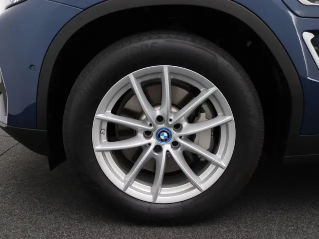 BMW X3 xDrive30e 2022 Hybride Benzine 8