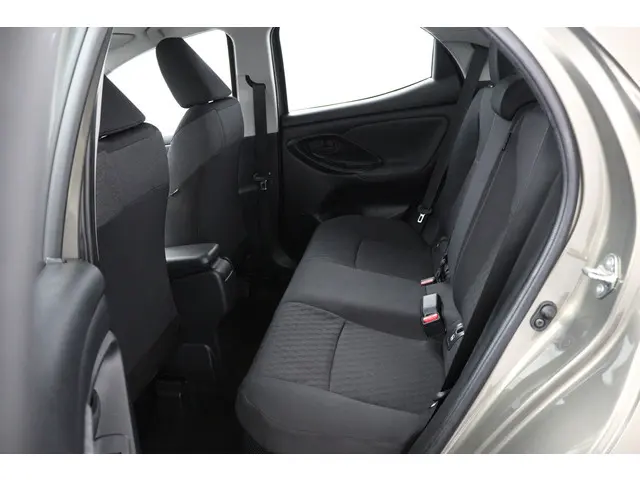 Toyota Yaris 1.5 Hybrid Dynamic 2020 Hybride Benzine 17