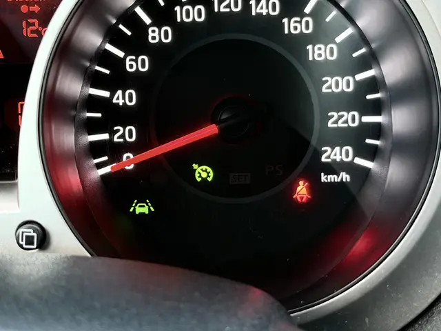 Nissan Juke 1.6 Tekna 2015 Benzine 24