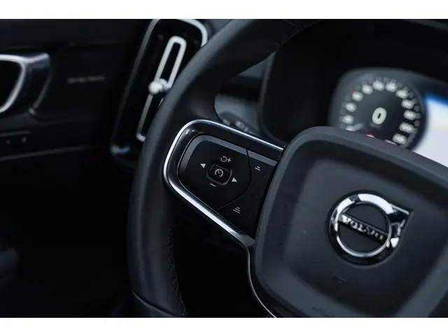 Volvo XC40 Plug-in Hybrid T5 Core 2023 Hybride Benzine 26