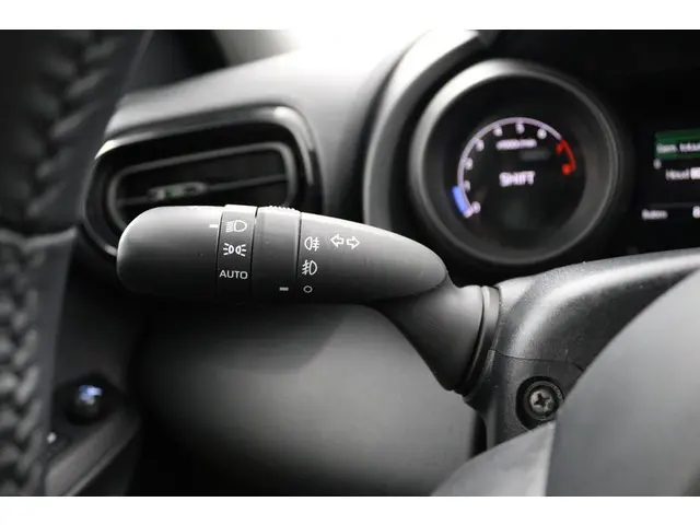 Toyota Yaris 1.5 VVT-i Dynamic 2021 Benzine 29