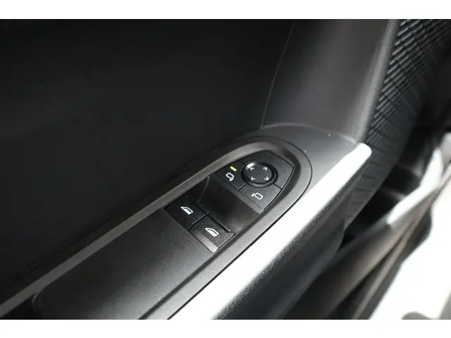 MINI 3-Deurs Cooper C 2024 Benzine 19