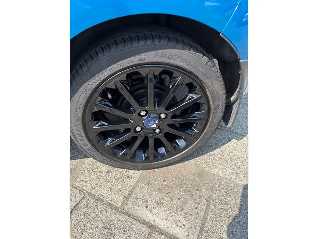 Ford Fiesta 1.0 EcoBoost Candy Blue Edition 2016 Benzine 8