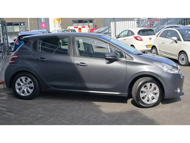 Peugeot 208 1.2 VTi Blue Lease 2012 Benzine 3