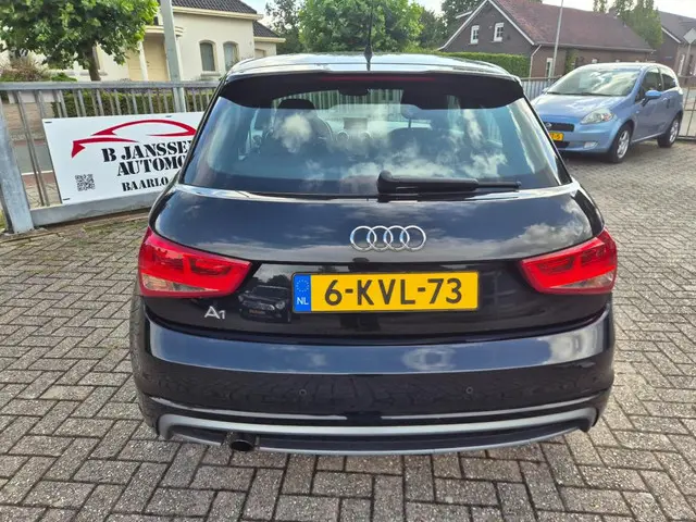 Audi A1 Sportback 1.2 TFSI Admired S-line 2013 Benzine 6