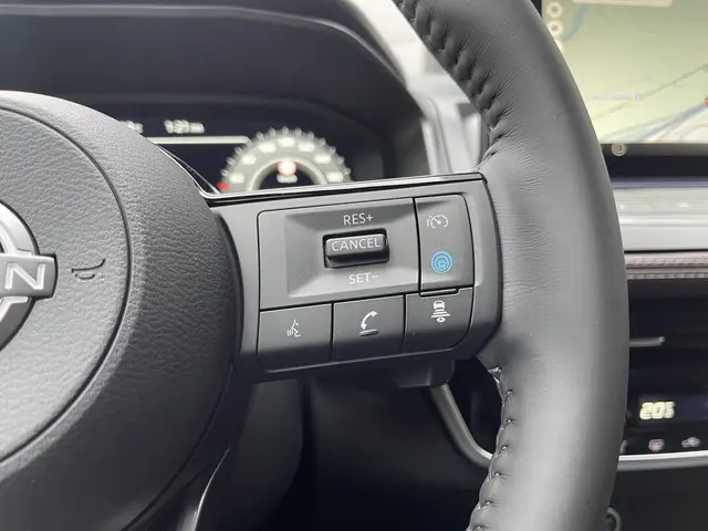 Nissan QASHQAI 1.3 MHEV Tekna 2025 Benzine 14