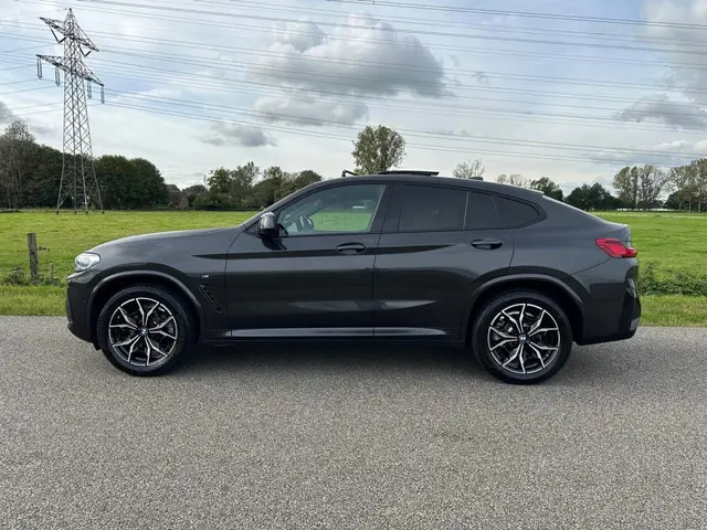 BMW X4 xDrive20i Bns Ed.+ PANORAMADAK | NAP ! 2021 Benzine 5