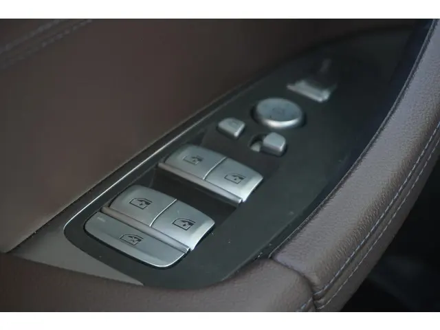 BMW iX3 80 kWh 2023 Elektrisch 35