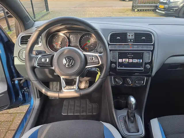 Volkswagen Polo 1.4 TSI BlueGT 2017 Benzine 31