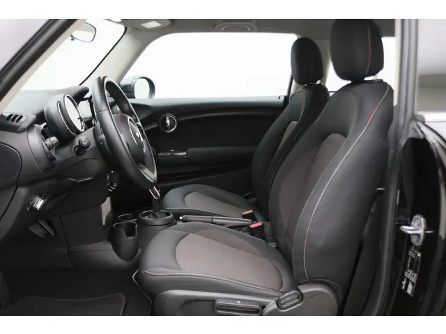 MINI Cooper Mini 1.5 Essential Automaat 2021 Benzine 11