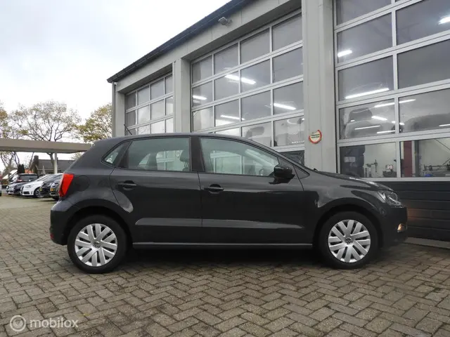 Volkswagen Polo 1.2 TSI Comfortline 2015 Benzine 4