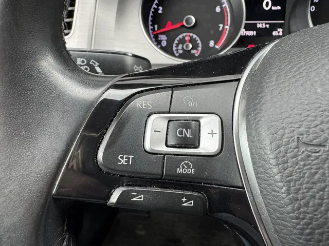 Volkswagen Golf 1.2 TSI Connected Series 2016 Benzine 13