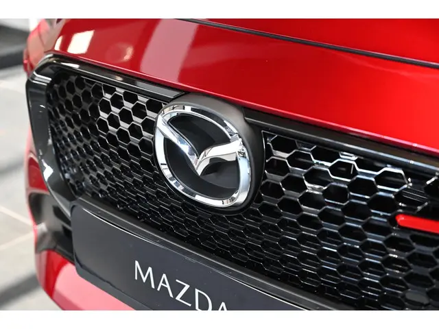 Mazda 2 e-SkyActiv-G 90 6MT Homura 2024 Hybride Benzine 5