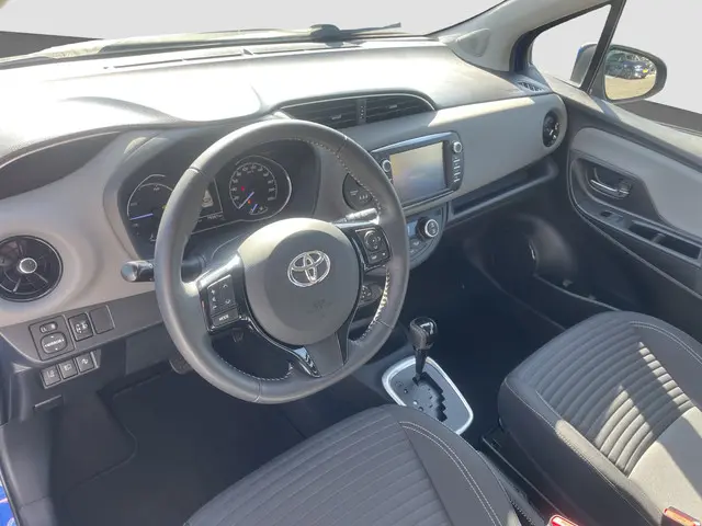 Toyota Yaris 1.5 Hybrid Aspiration 2017 Hybride Benzine 11