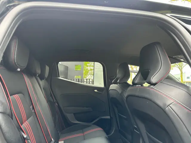 Renault Clio 1.3 TCe R.S. Line 2019 Benzine 33