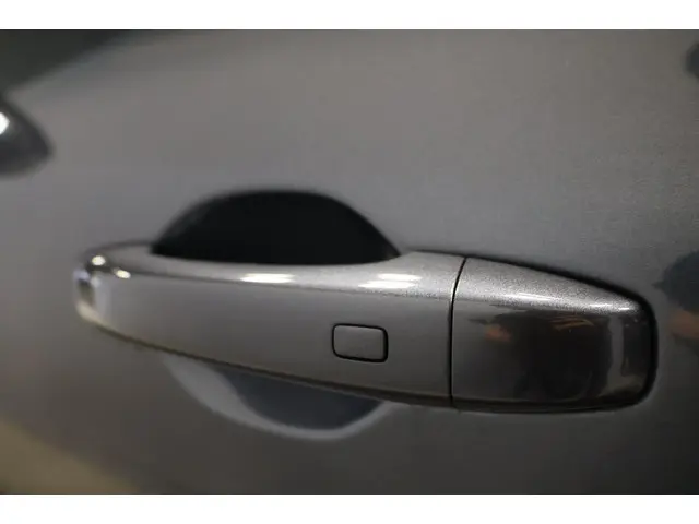 Renault Clio 1.0 TCe Intens |Carplay|PDC|Led| 2020 Benzine 18