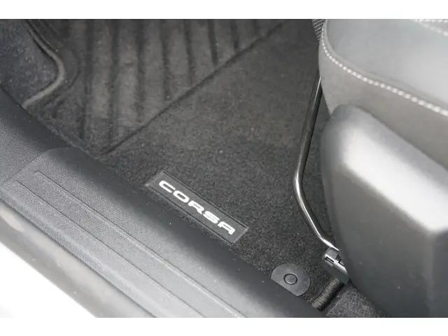 Opel Corsa 1.2 GS 2025 Benzine 28