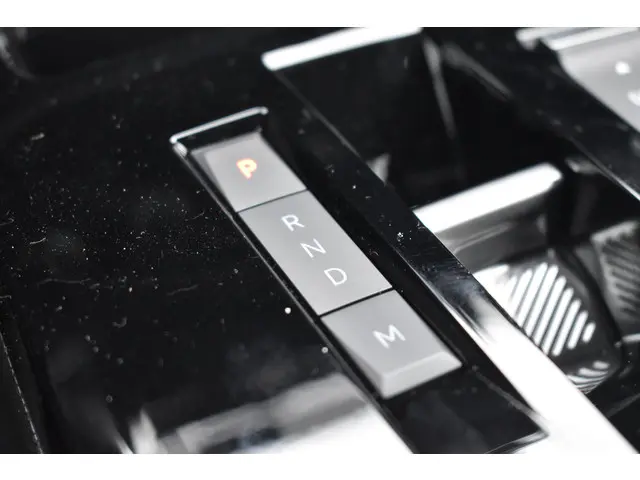 Citroën C4 Puretech 130 EAT8 Automaat Plus 2024 Benzine 18