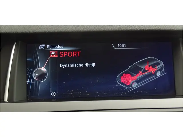 BMW 5 Serie Touring 520i Luxury Edition 2013 Benzine 56