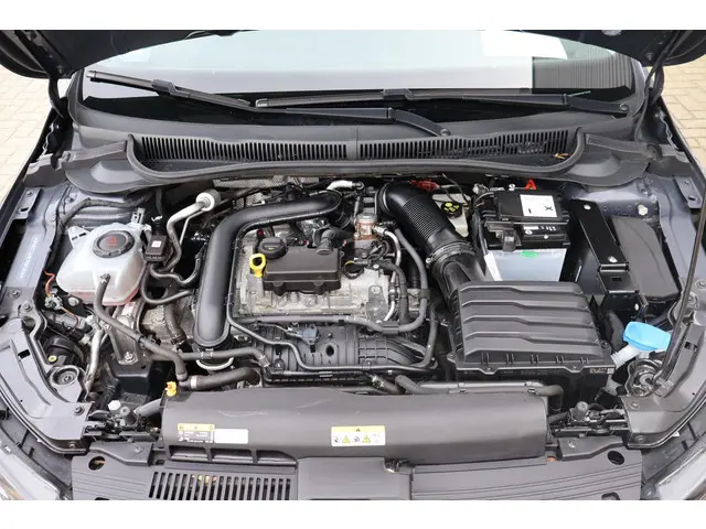 Volkswagen Polo 1.0 TSI Business 2023 Benzine 21