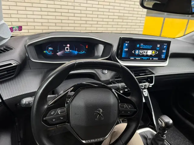 Peugeot 208 1.2 PureTech Blue Lease Allure 2020 Benzine 5