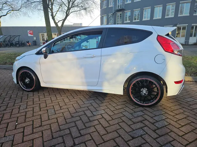 Ford Fiesta 1.6 ST1 134KW 182PK MOOIE AUTO 2014 Benzine 3