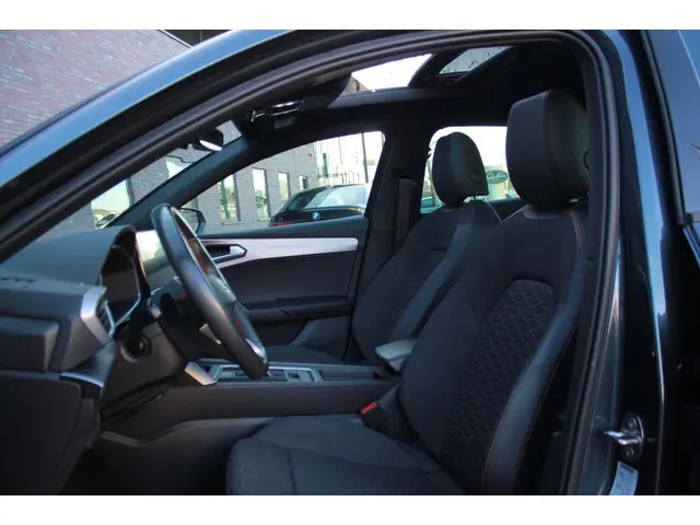 SEAT Leon 1.4 TSI eHybrid PHEV FR 2020 Hybride Benzine 10