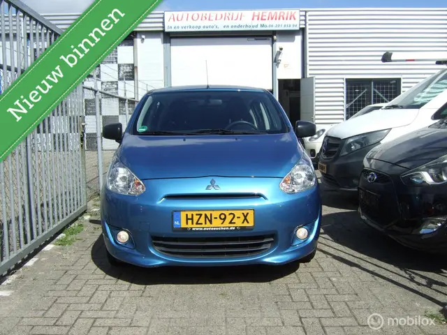 Mitsubishi Space Star 1.0 Intense 2014 Benzine