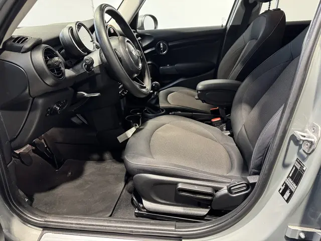 MINI One Mini 1.5 Grey Colour 100 PK 2019 Benzine 23