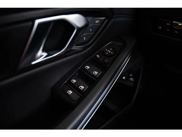 BMW 3 Serie Touring 330e 2024 Hybride Benzine 51