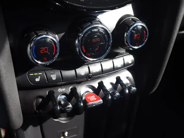 MINI 3-Deurs Cooper 2022 Benzine 16