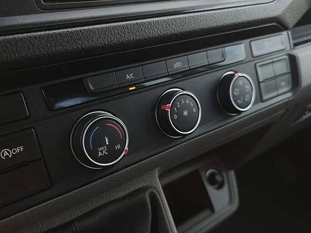 MAN TGE 3.180 2018 Diesel 9