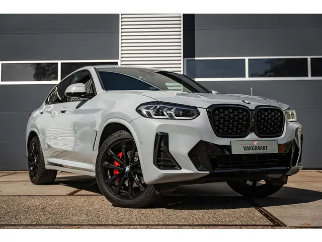 BMW X4 xDrive20i High Executive 2022 Benzine 8