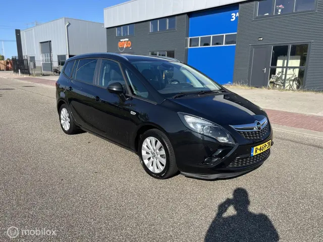 Opel Zafira Tourer 1.4 Cosmo 7p. 2015 Benzine 2