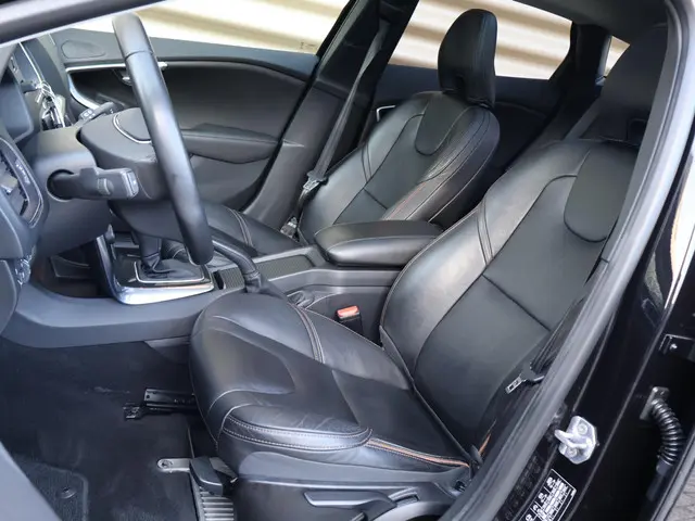 Volvo V40 Cross Country T3 Polar+ Luxury 2019 Benzine 10