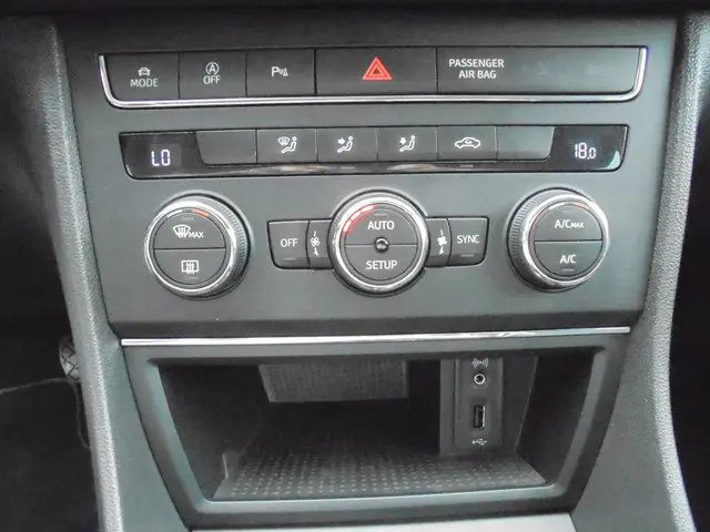 SEAT Leon 1.4 EcoTSI FR 2017 Benzine 25