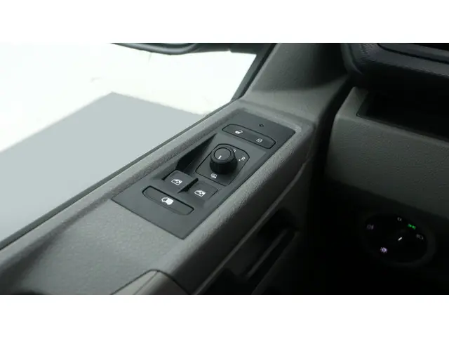 Volkswagen Transporter L2H1 2.0 TDI 150pk 2023 Diesel 30