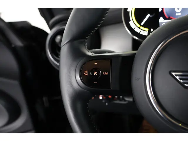 MINI Electric Cooper MINI Yours 33 kWh 2024 Elektrisch 25