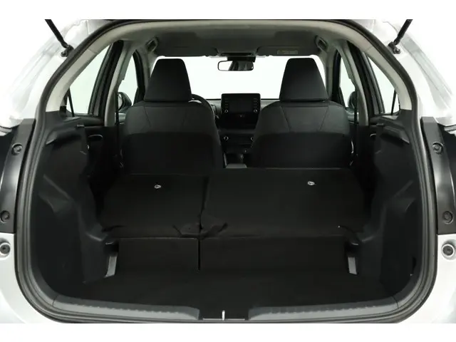 Toyota Yaris 1.5 Hybrid Dynamic 2023 Hybride Benzine 35