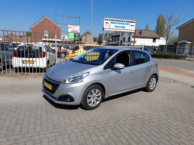 Peugeot 208 1.2 PureTech Blue Lion 2017 Benzine 15