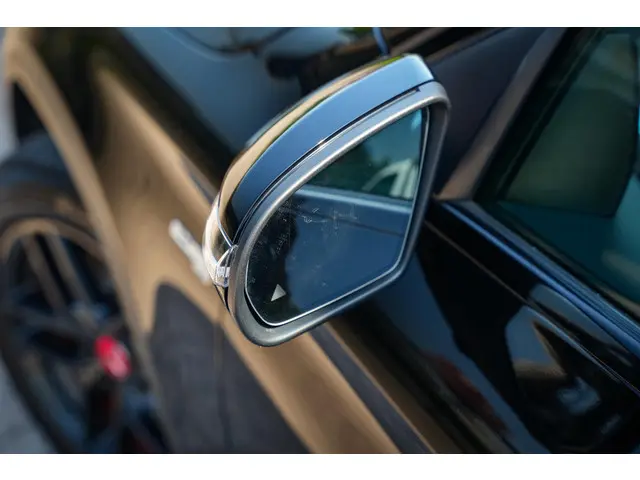 Mercedes-Benz GLC Coupé AMG 43 4MATIC 2018 Benzine 37
