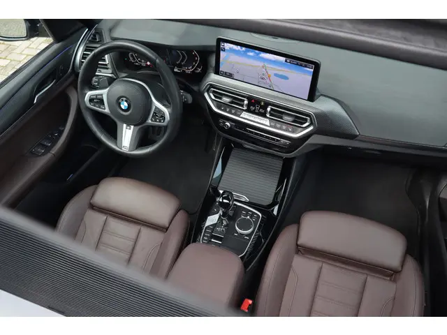 BMW X3 xDrive20i 2023 Benzine 16