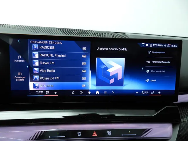 BMW 5 Serie Touring 550e xDrive 2026 Hybride Benzine 31