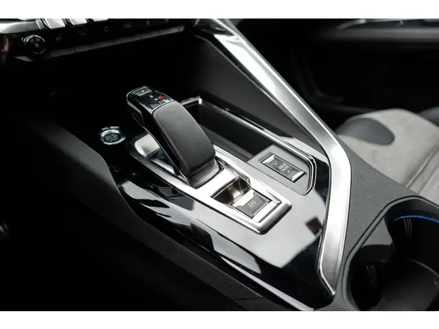 Peugeot 3008 1.6 HYbrid 225 Allure 2022 Hybride Benzine 23
