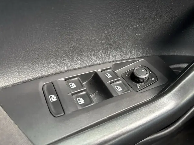 Volkswagen Polo 1.0 TSI Life Business 2023 Benzine 21