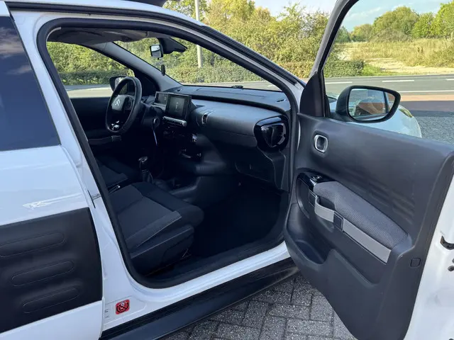 Citroën C4 Cactus 1.2 PureTech Shine 2015 Benzine 15