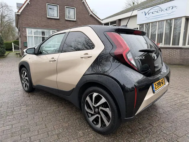 Toyota Aygo X 1.0 VVT-i S-CVT Pulse 2024 Benzine 2